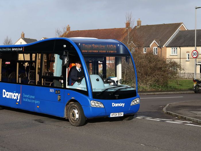 Photo of a Damory bus operating the X8A Blandford Town Circular route